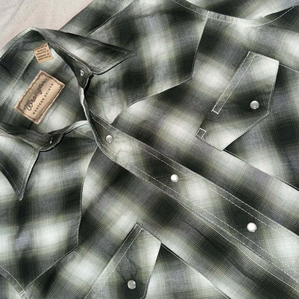 Wrangler Western Shirt Mens Green Black Ombre Plaid Pearl Snap Grunge